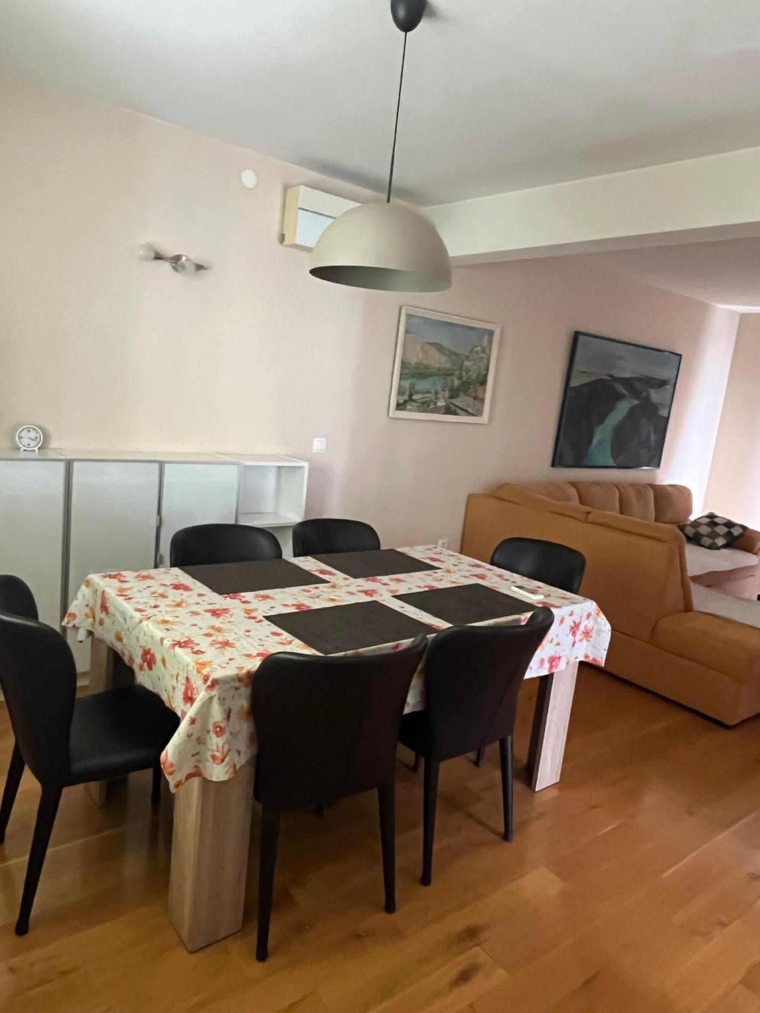 Karlo Apartment