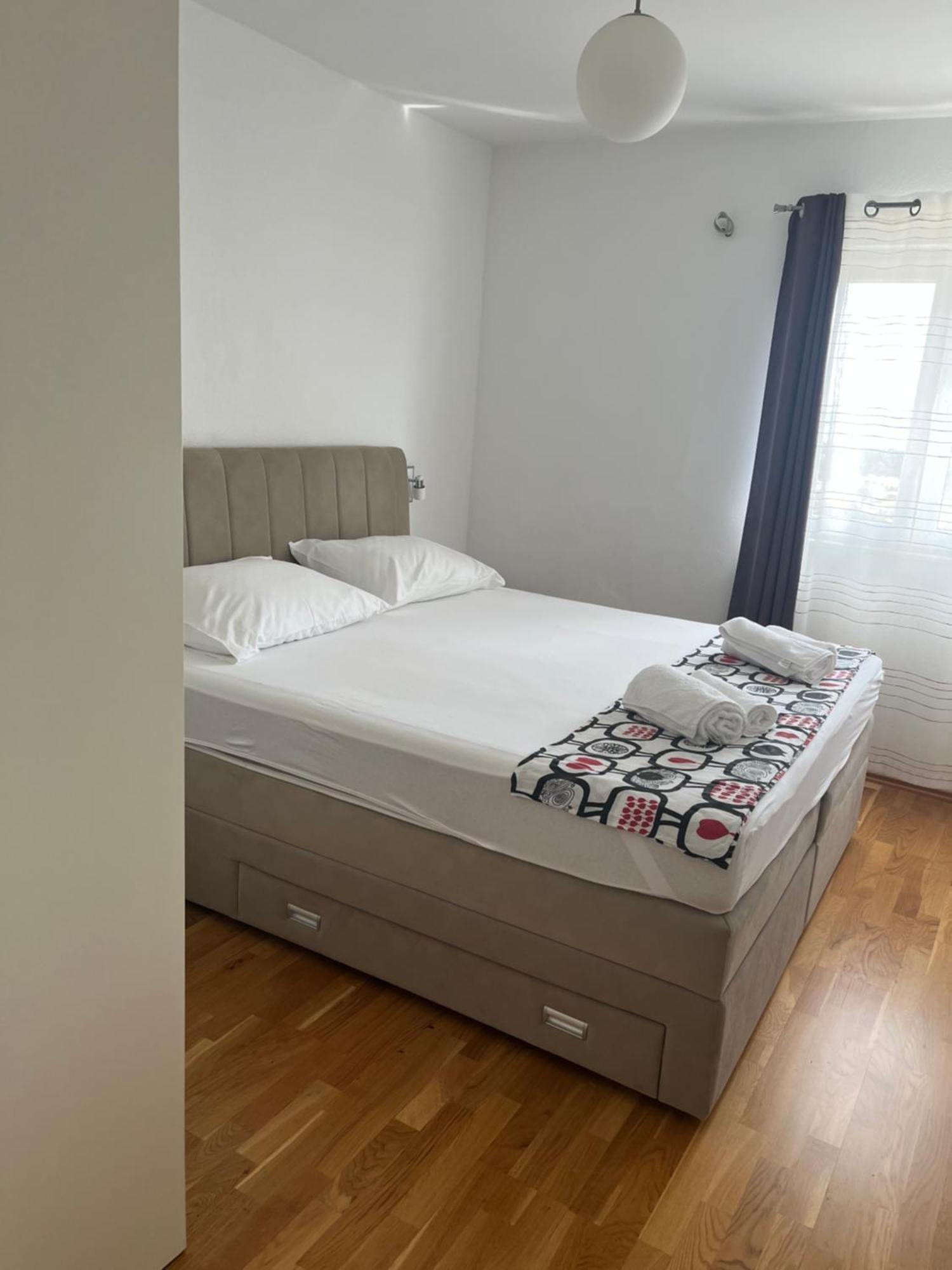 Karlo Apartment *